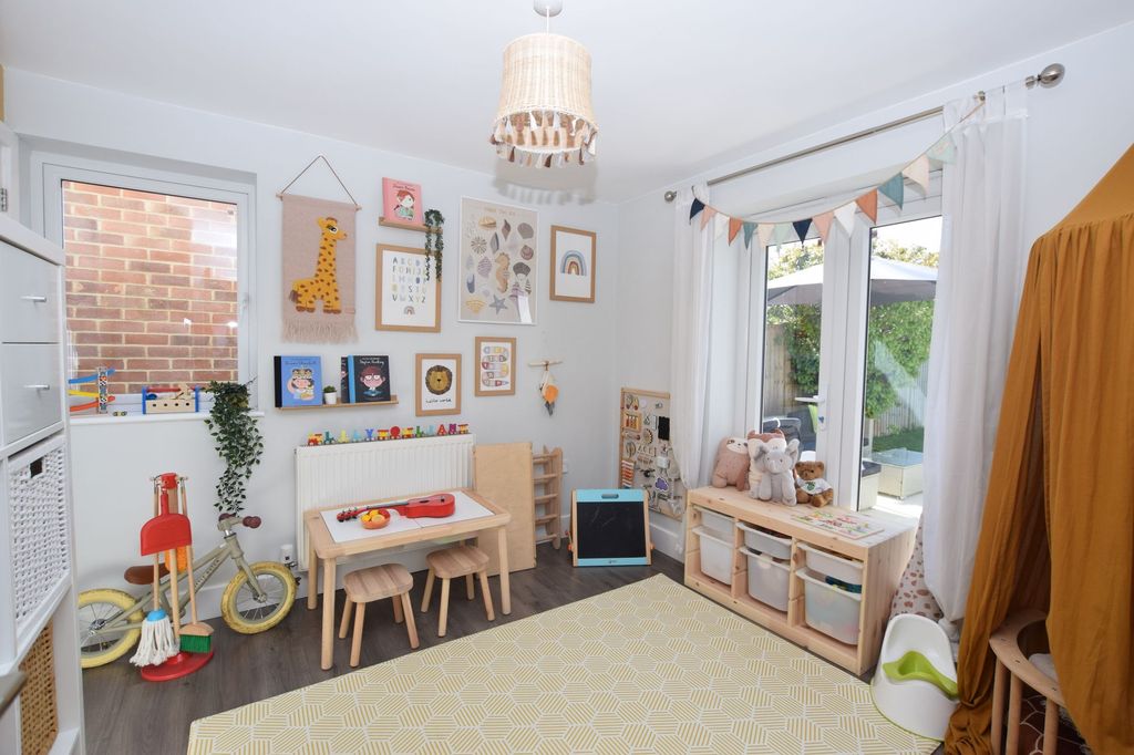 Property photo 3 of 16