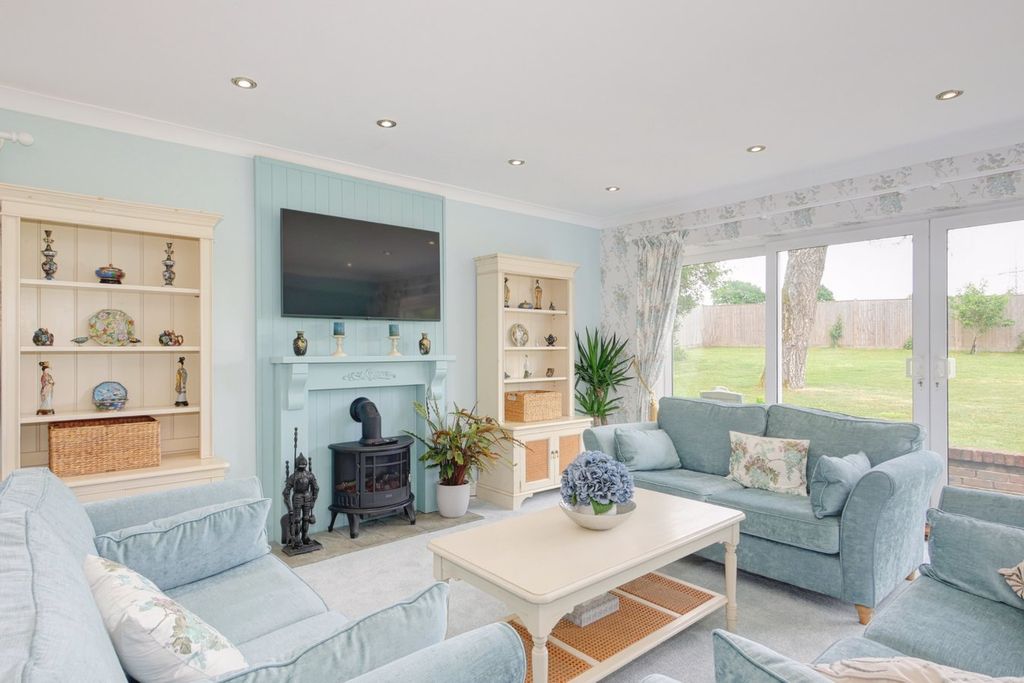 Property photo 3 of 36