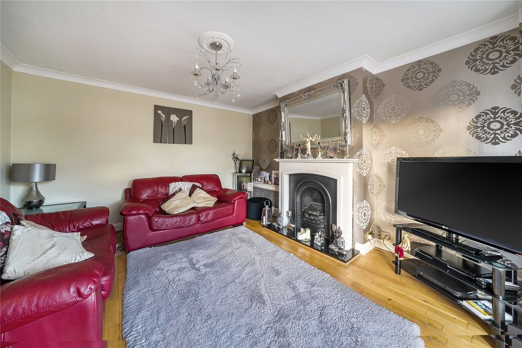 Property photo 2 of 17 Picture No. 15