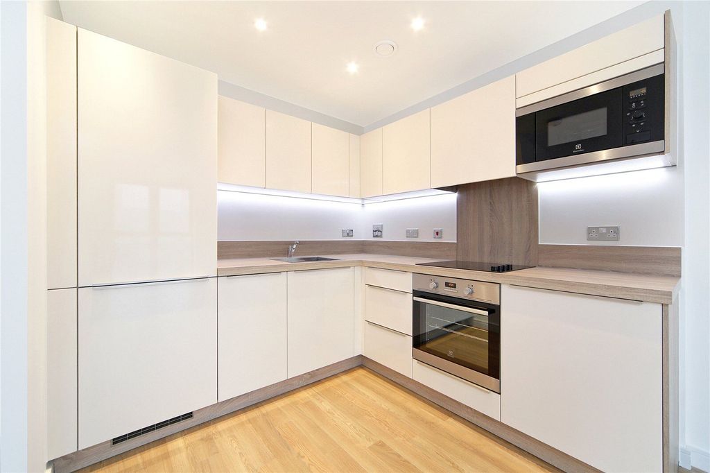 Property photo 2 of 10 Picture No. 06