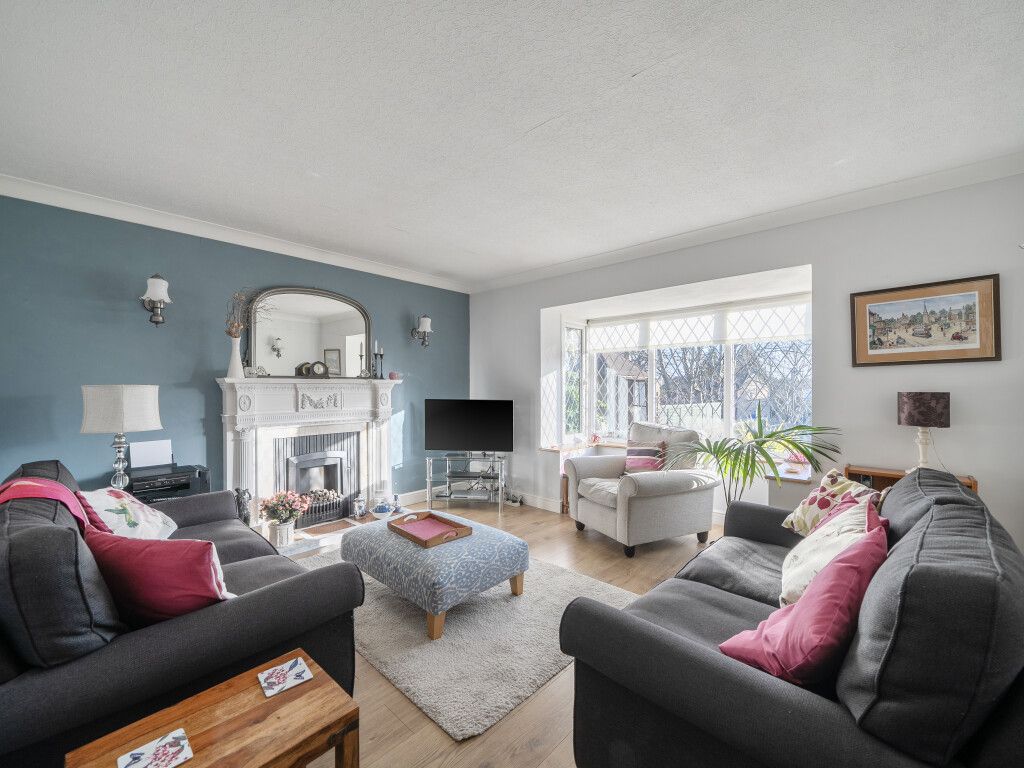 Property photo 2 of 29 1423545-32-69A713...