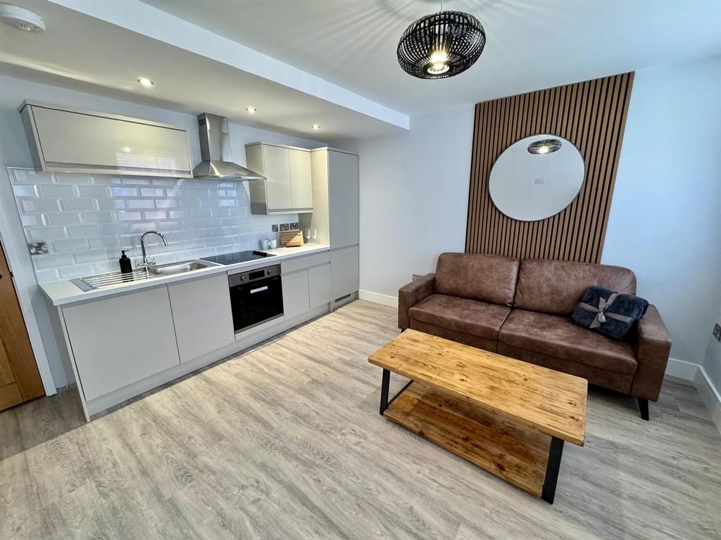 Property photo 1 of 10 J6Xasuwyae202Co19Jyaog.Jpg