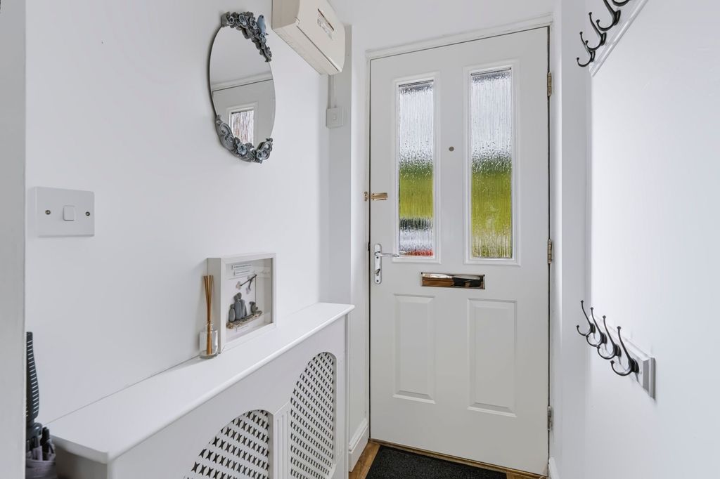 Property photo 3 of 35