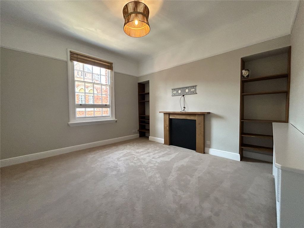 Property photo 2 of 8 Picture No. 07