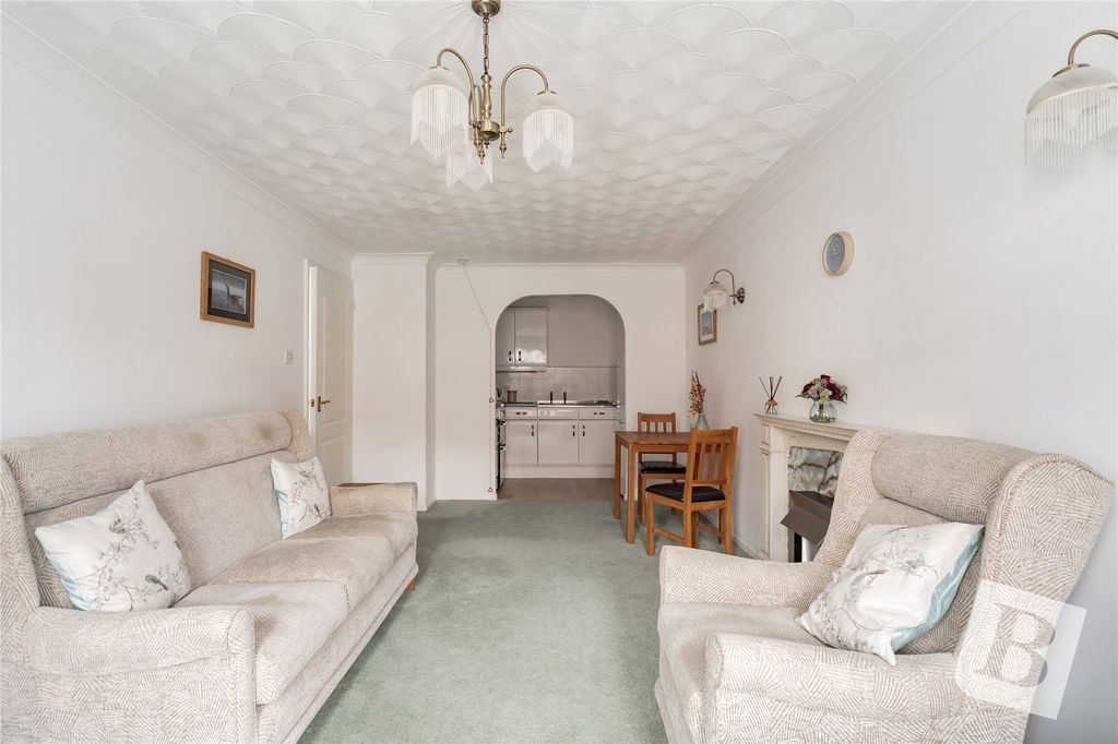 Property photo 2 of 13 Lounge/Diner