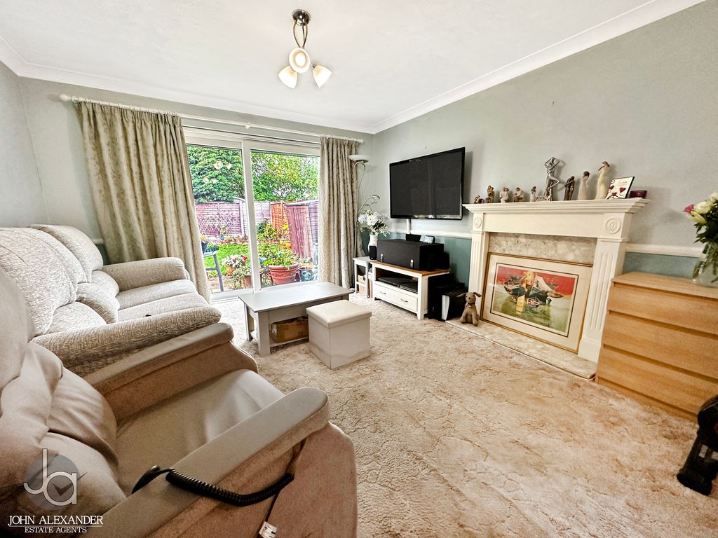 Property photo 3 of 12 20251020_093629407_0.5