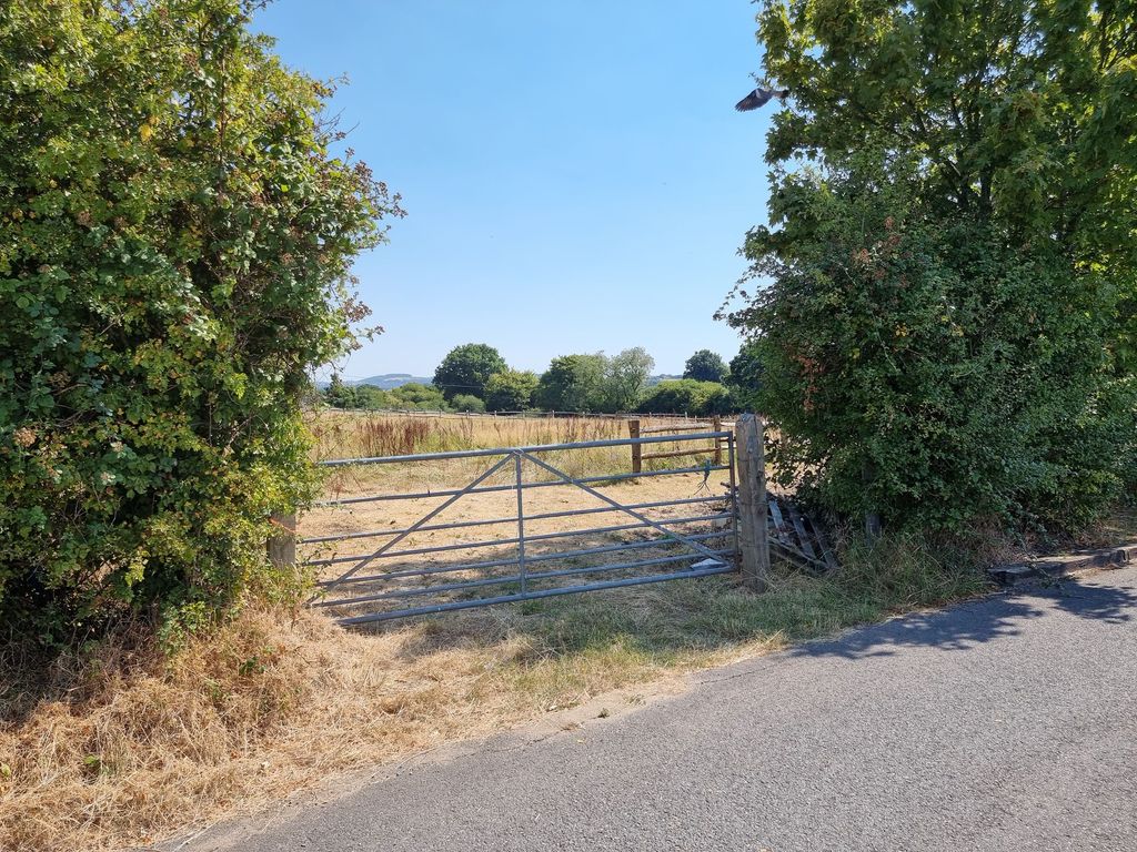 Property photo 1 of 5 Photo 01