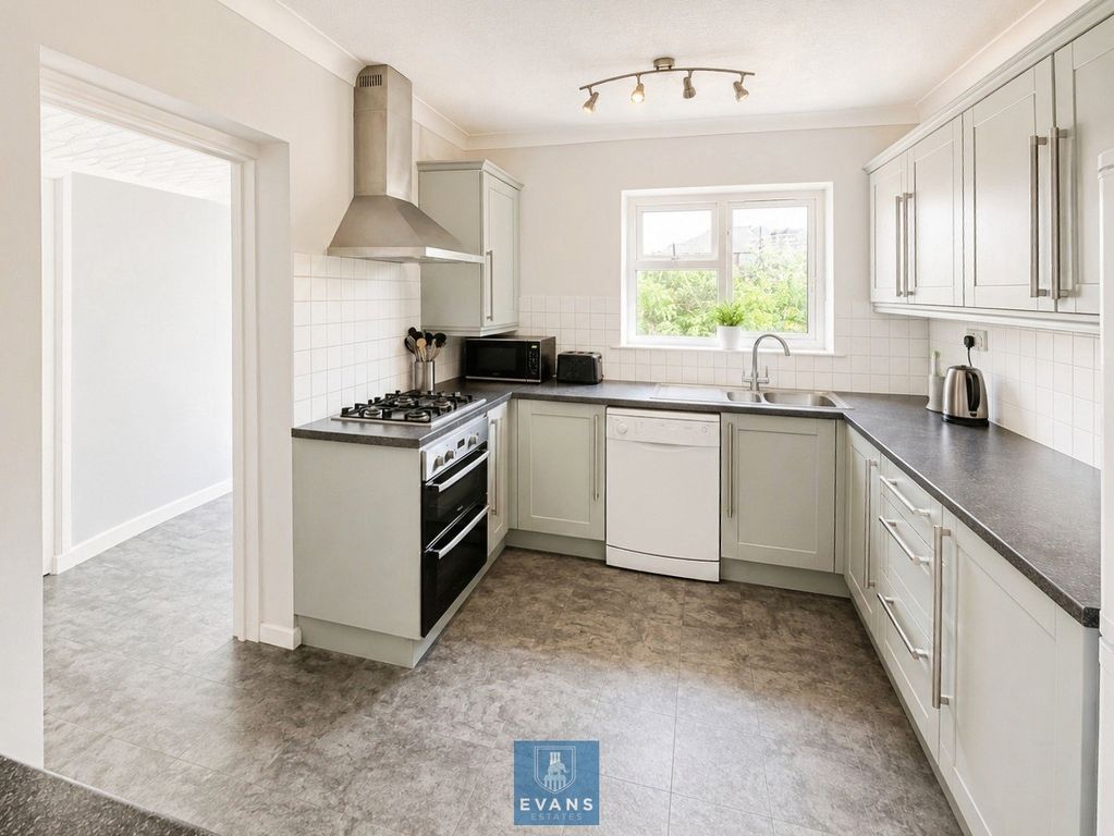 Property photo 3 of 20 Refitted Kitchen