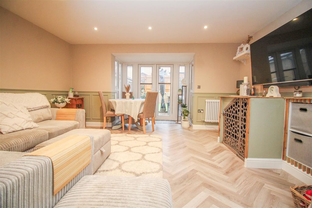 Property photo 2 of 17 Img_9740.Jpg