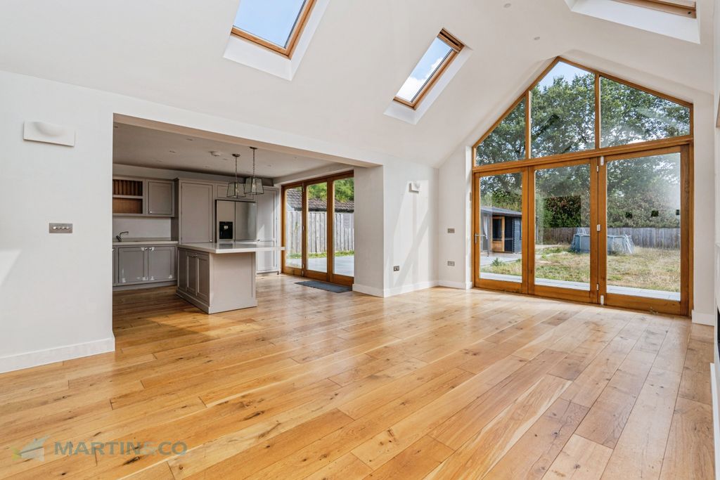 Property photo 3 of 18 Gu249Np-Fa-Dsc06198