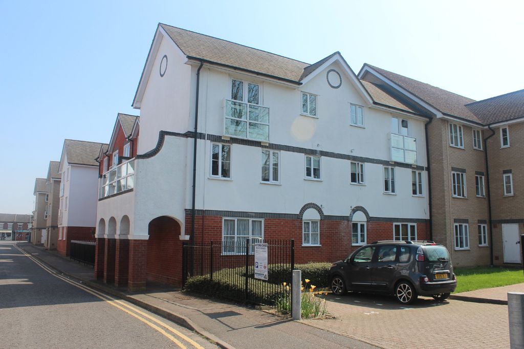 Property photo 2 of 12