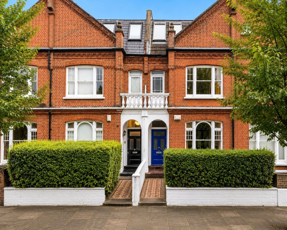 Property photo 1 of 13 External