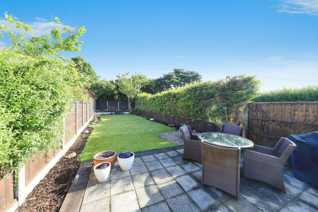 Property photo 2 of 19 Photography