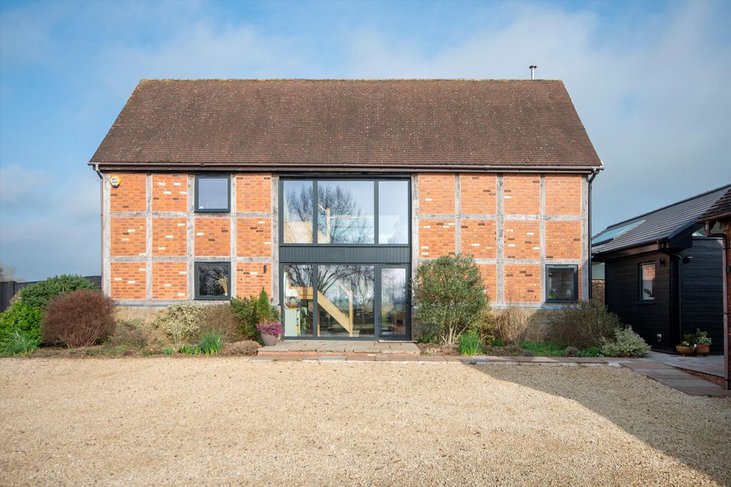 Property photo 3 of 35 Image