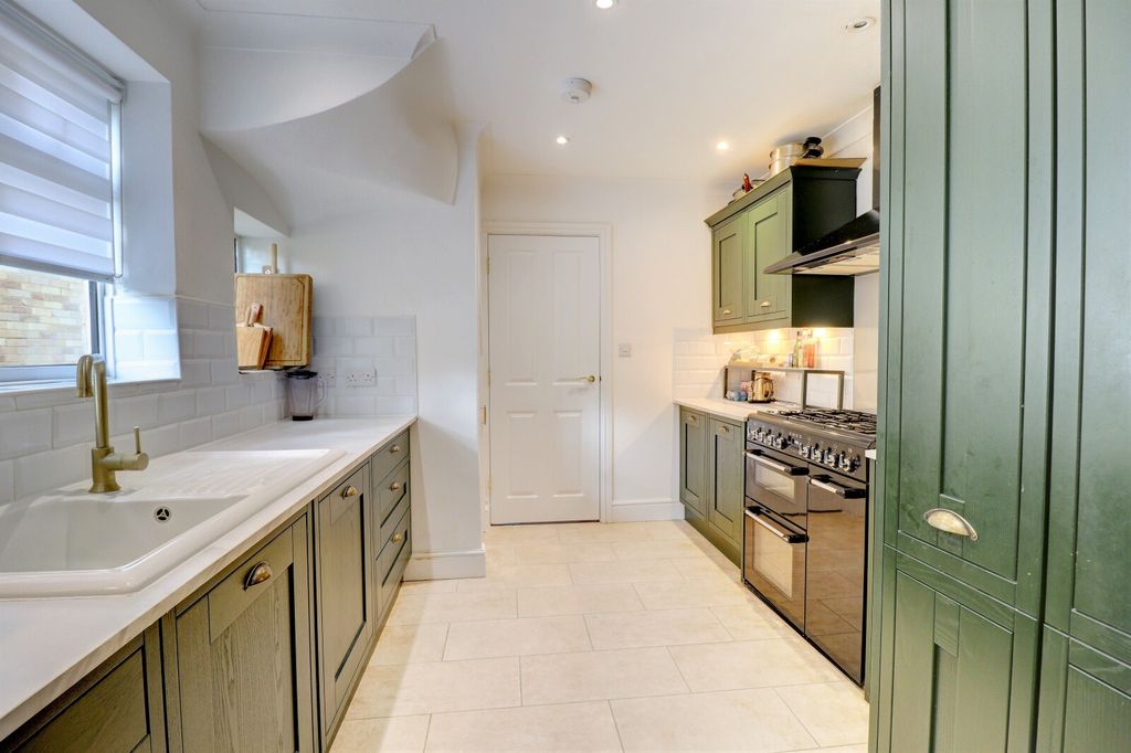 Property photo 3 of 17 Picture No. 06