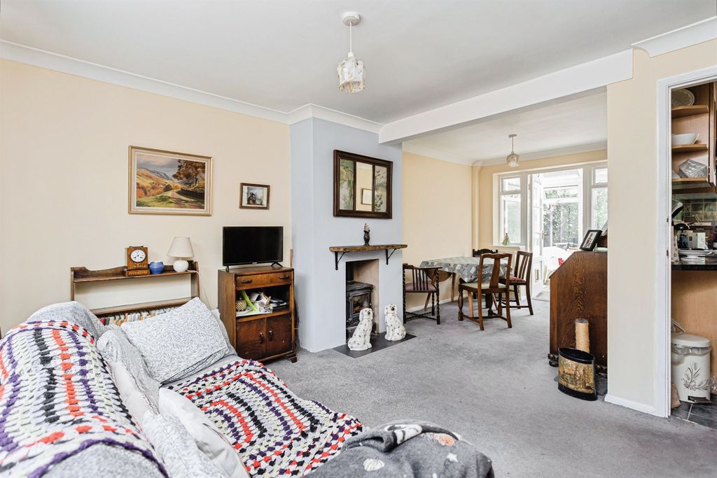 Property photo 3 of 18