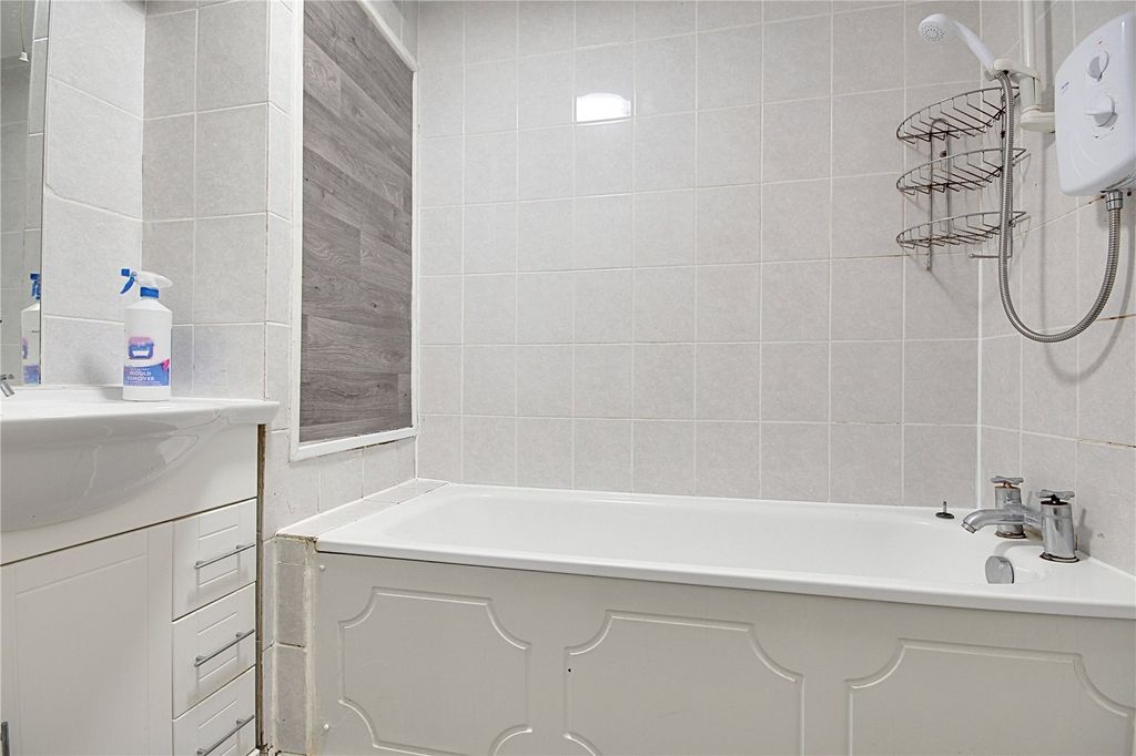 Property photo 3 of 8 Picture No. 04