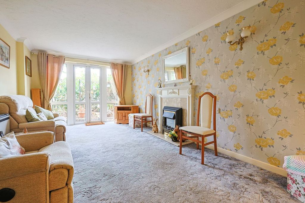 Property photo 2 of 16