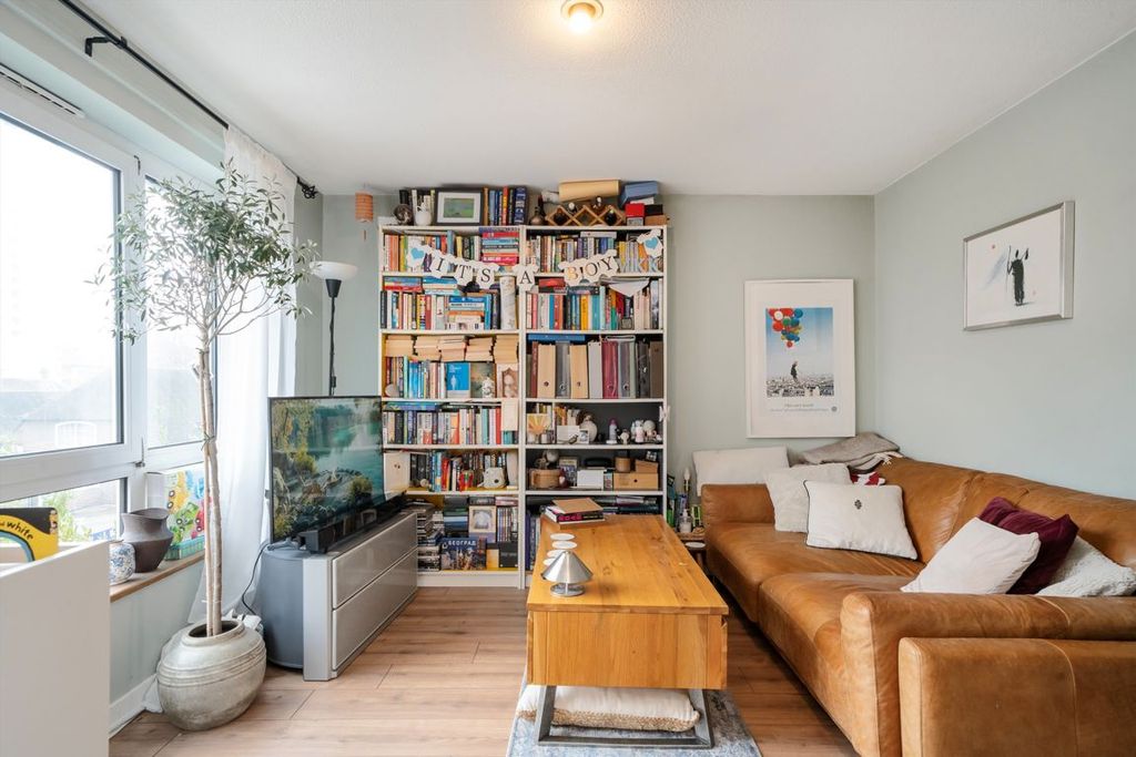 Property photo 1 of 5