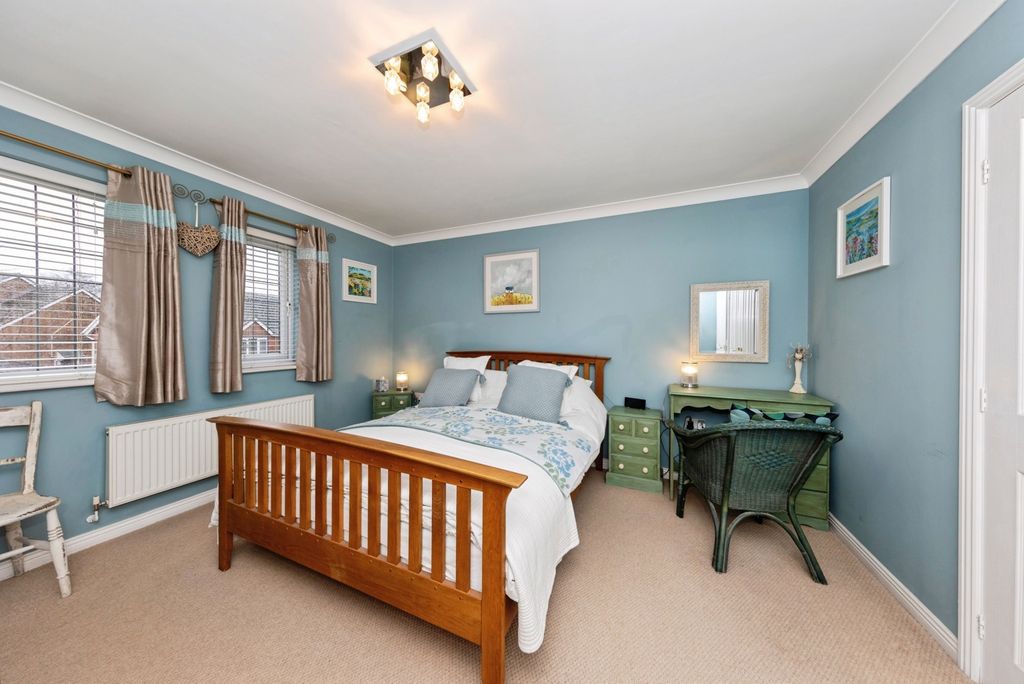 Property photo 3 of 23 Pbox-Img.Jpg