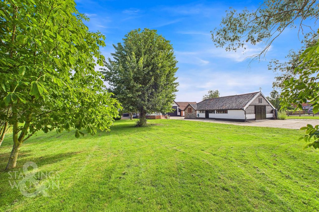 Property photo 3 of 54