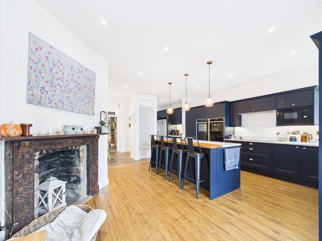 Property photo 3 of 26 Kitchen / Dining
