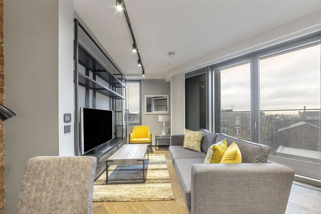 Property photo 3 of 7