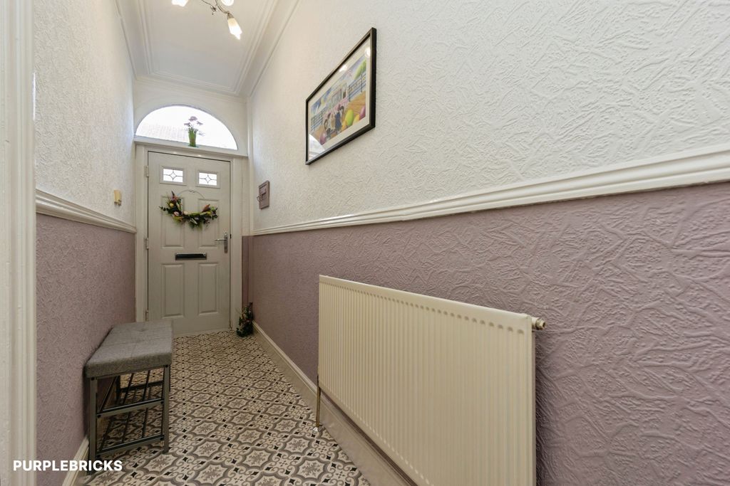 Property photo 2 of 24