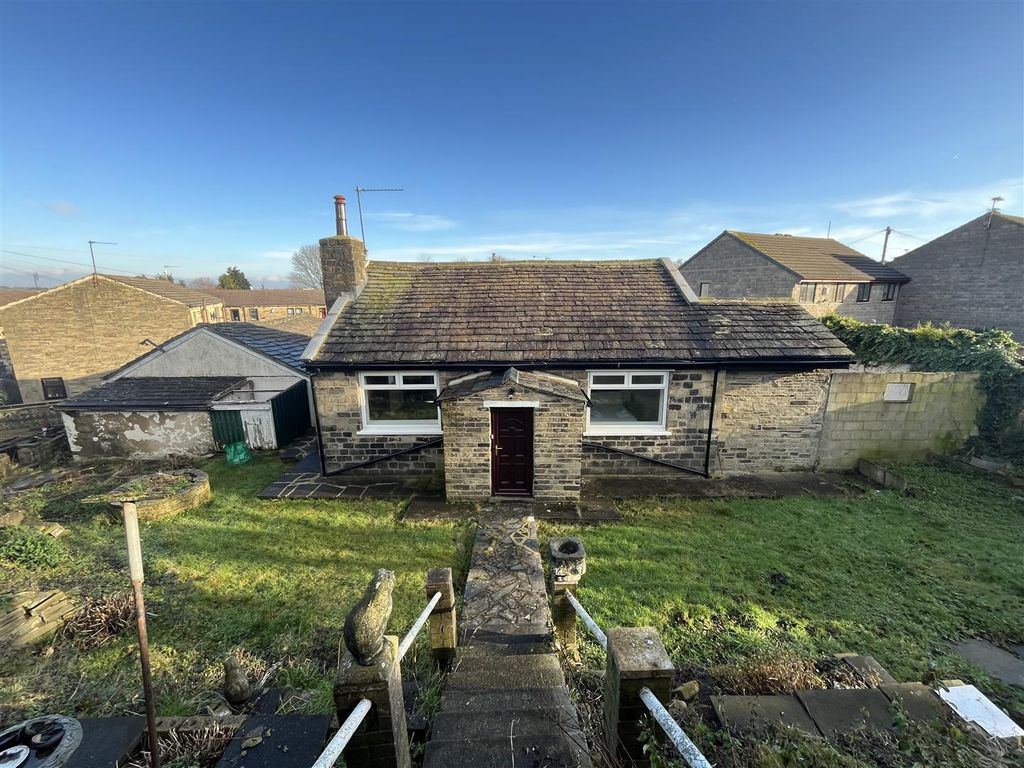 Property photo 1 of 21 External