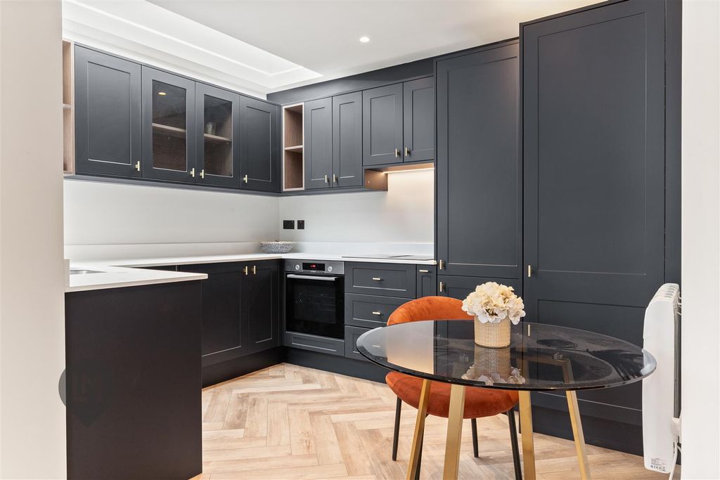 Property photo 2 of 6 Living/Dining/Kitchen