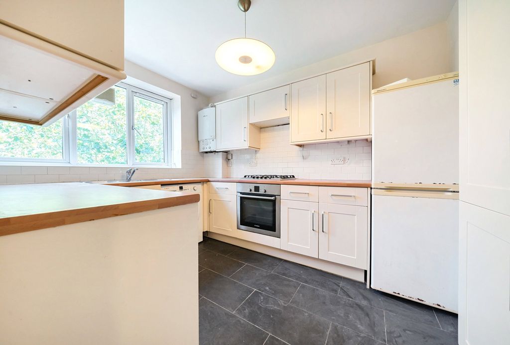 Property photo 1 of 15 Picture No. 02