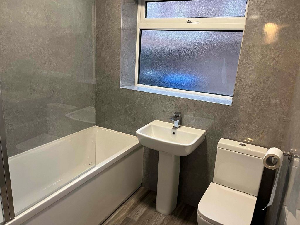 Property photo 2 of 8 Photo