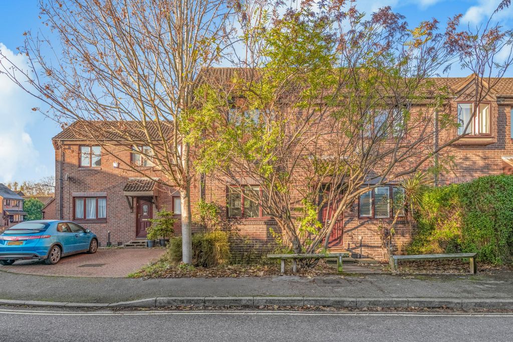 Property photo 1 of 11