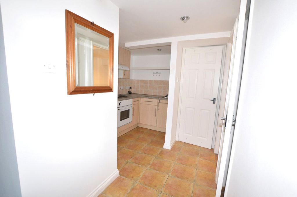 Property photo 2 of 9 Picture No. 24