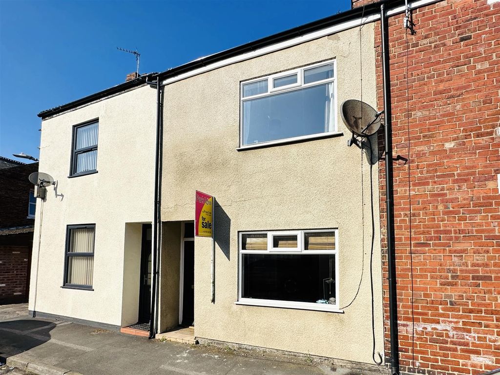 Property photo 1 of 12 Front