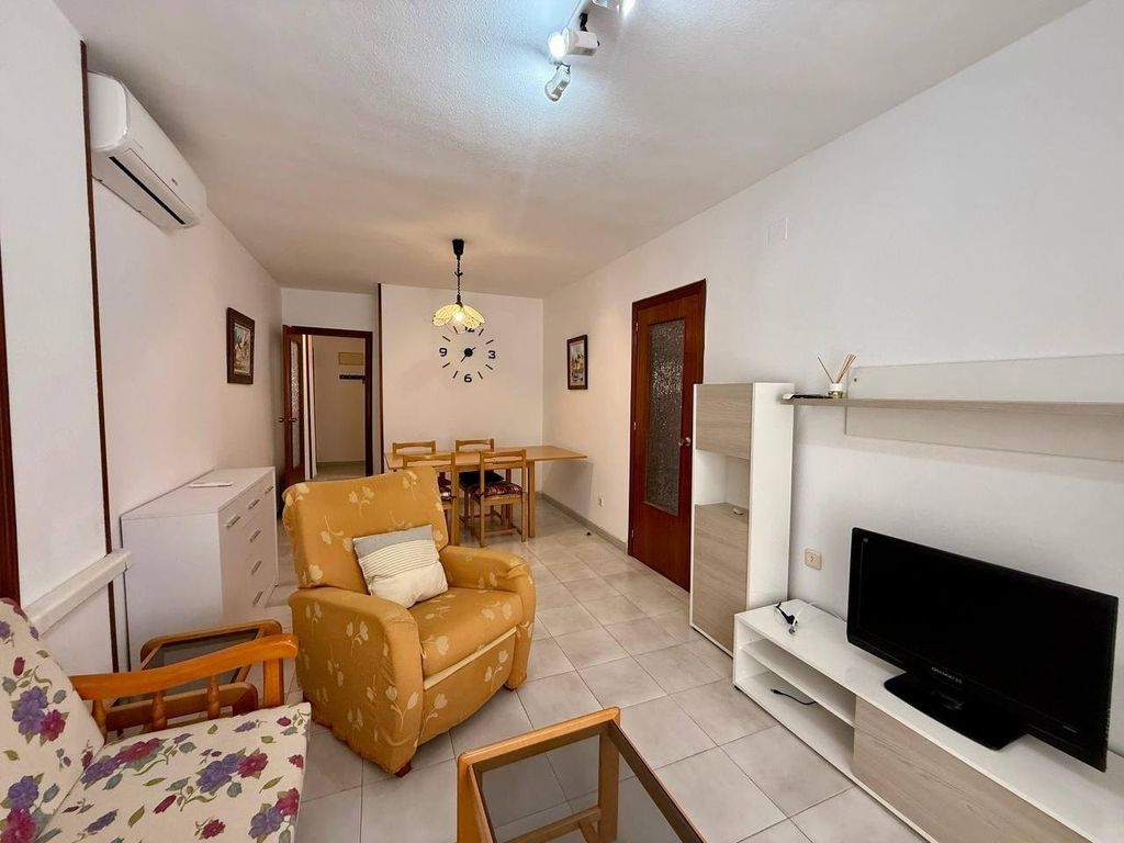 Property photo 2 of 27