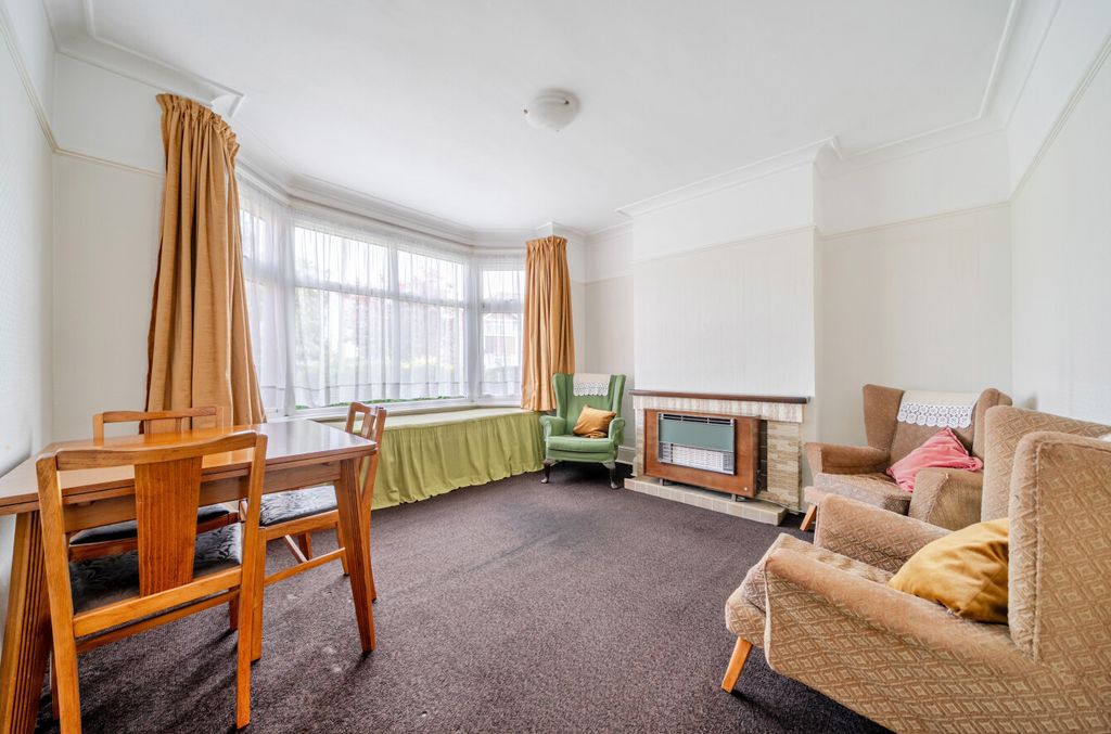 Property photo 2 of 14 1447823-1-69Fa0d3...