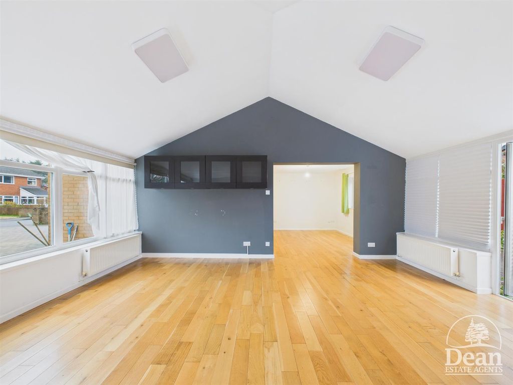 Property photo 3 of 23