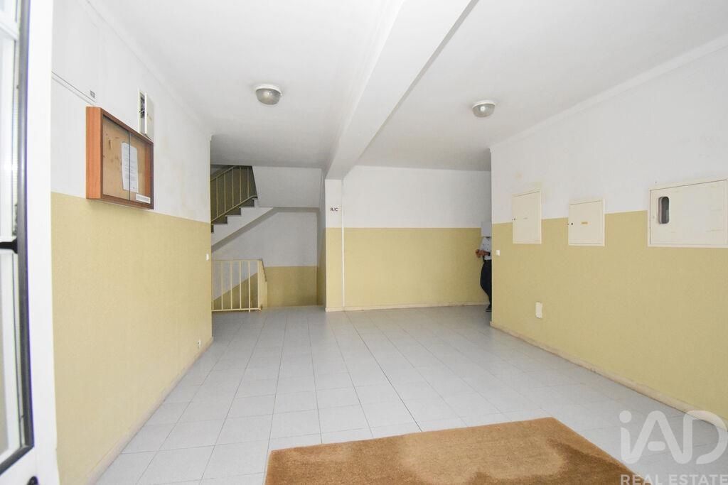 Property photo 3 of 33