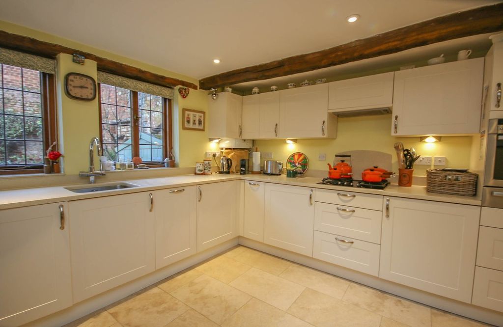 Property photo 3 of 13