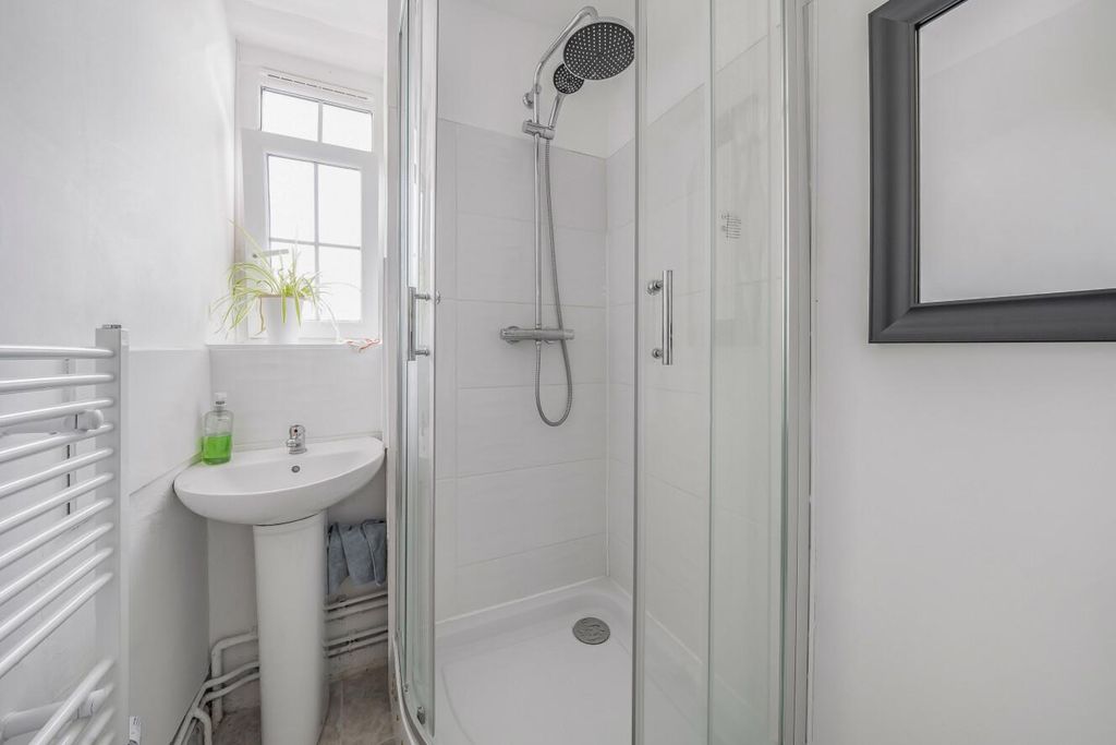 Property photo 3 of 5 Picture 3