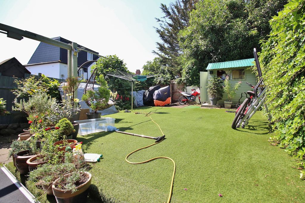Property photo 2 of 7