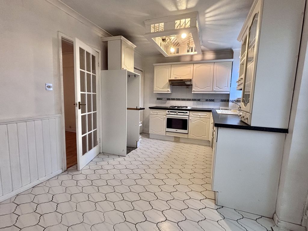 Property photo 3 of 14 Kitchen-Diner