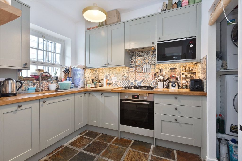 Property photo 3 of 11 Picture No. 06