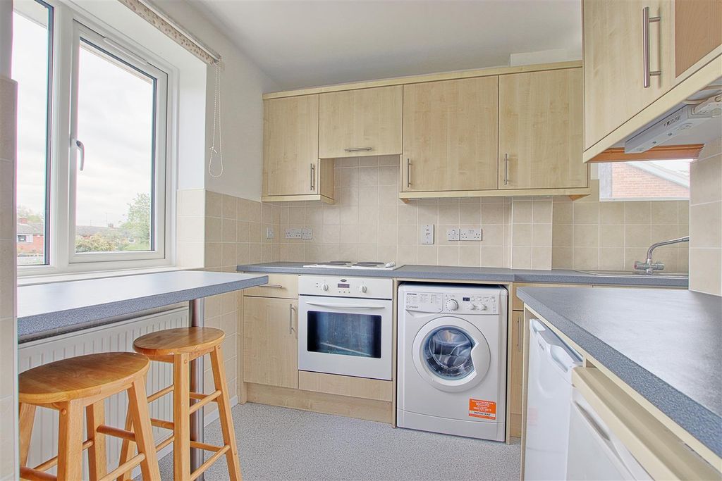 Property photo 2 of 6 Kitchen.Jpg