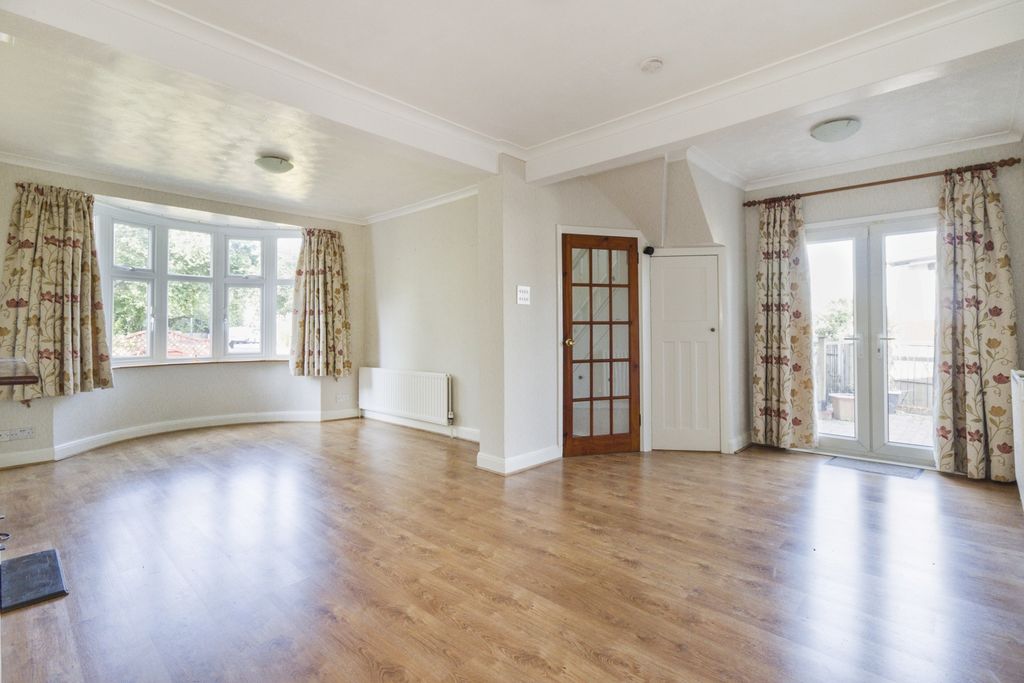 Property photo 2 of 25 Img_5630