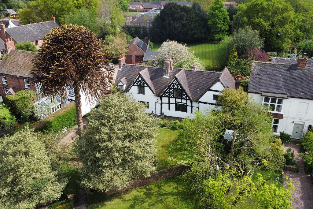 Property photo 2 of 39 4