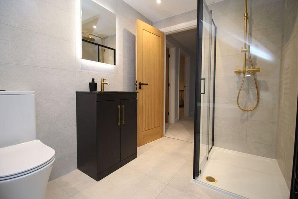 Additional image 20 of 5 bed detached bungalow for saleUpper Northam Road, Hedge End SO30
