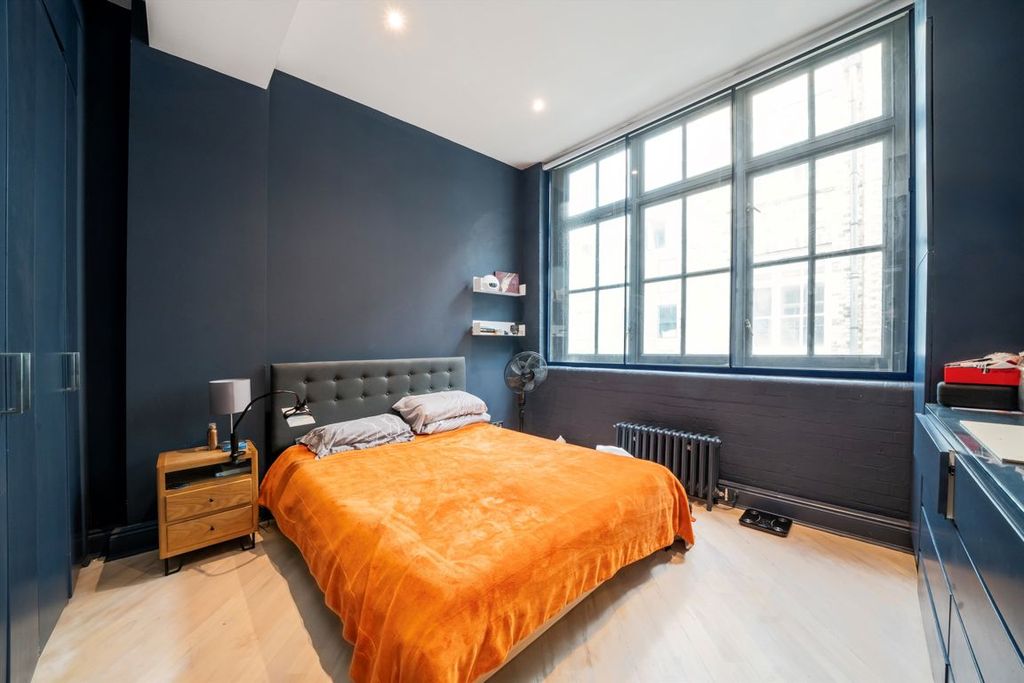 Property photo 3 of 6