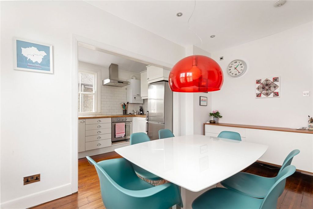 Property photo 2 of 6